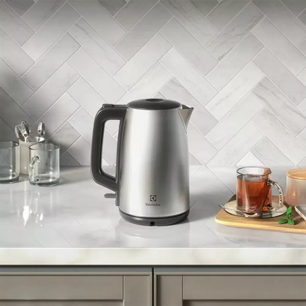 Chaleira Eletrolux Elétrica 1,7L Experience EEK25